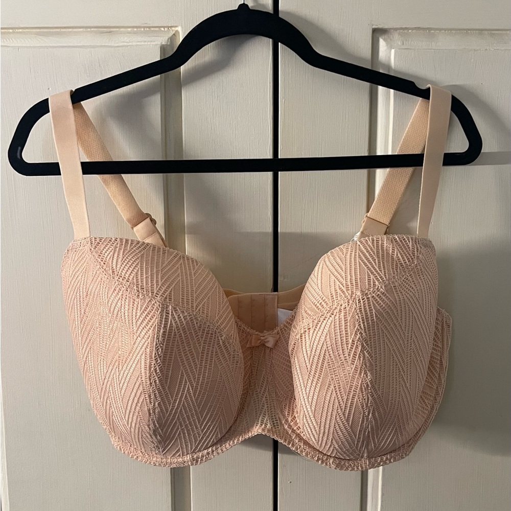 FLIRTELLE 38GG
Esme Padded Balcony Bra Latte Beige